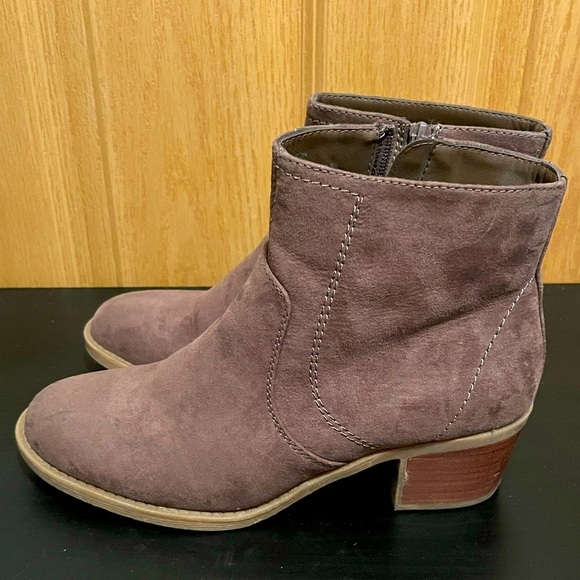 Ruff Hewn Brown Buxton Booties - Picture 1 of 15